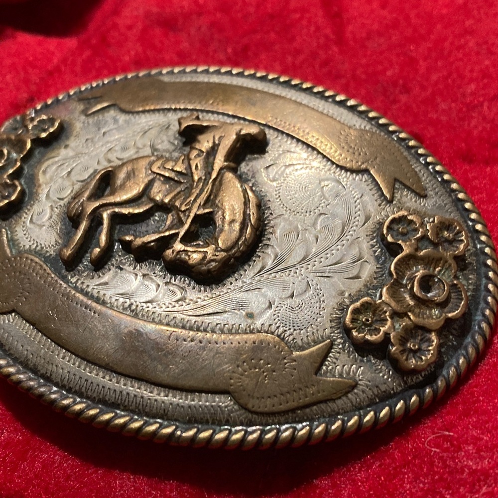Western Bronze-Tone Rodeo Belt Buckle - Picture 3 of 4